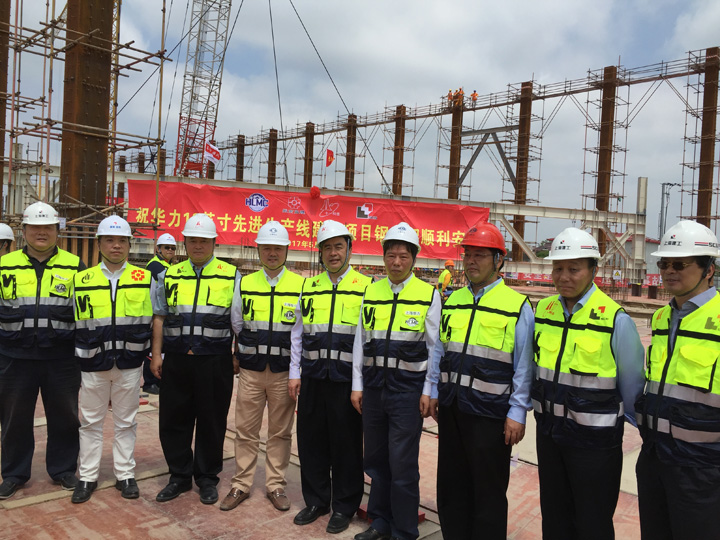 1496426994124340.jpg 7-赵振元与项目组同志们亲切合影.jpg