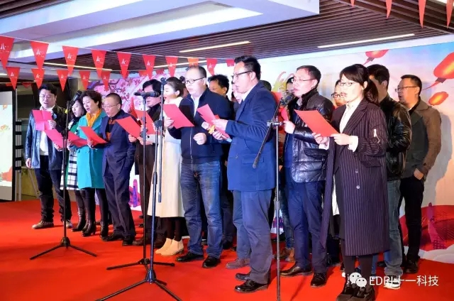 1496483713900376.jpg 17-西部区的《红旗飘飘》.webp.jpg