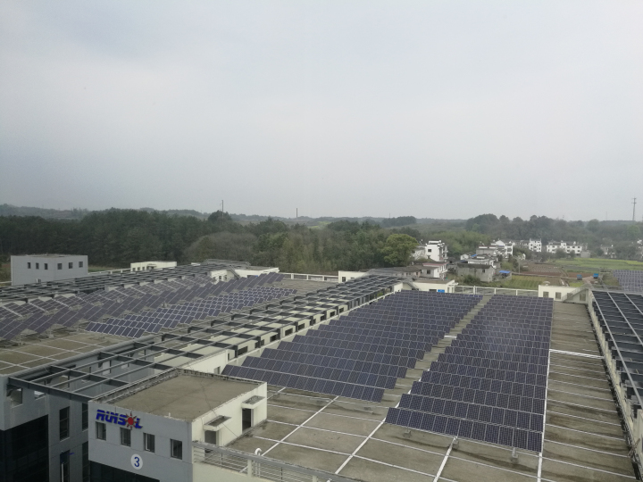 1496503915121086.jpg 8睿基屋面发电系统.jpg