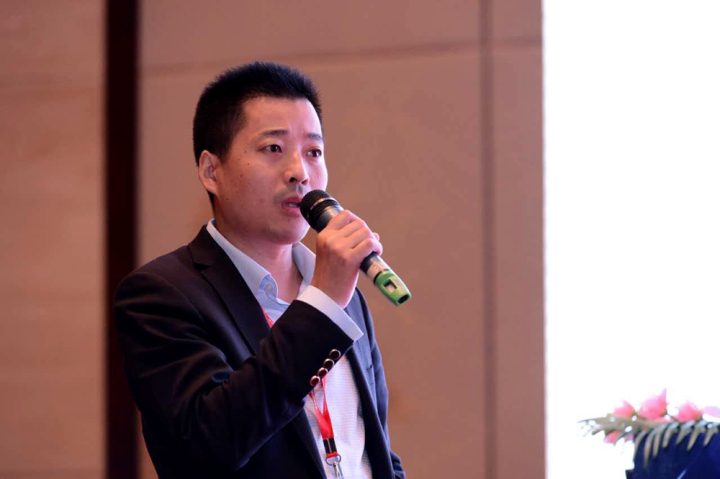 1496506697267658.jpg 5-戚长江同志做专题演讲.jpg