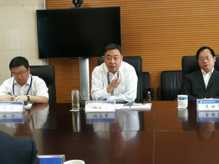 1496508809800834.jpg 3-祁宁春总经理向赵振元董事长一行做介绍.jpg