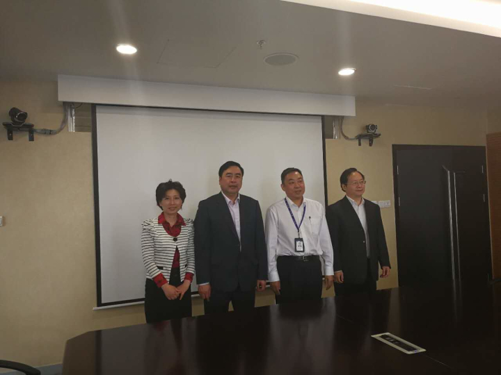 1496508852102099.jpg 5-赵振元董事长、蒋玉梅副院长与祁宁春总经理、吴世勇副总经理亲切合影.jpg